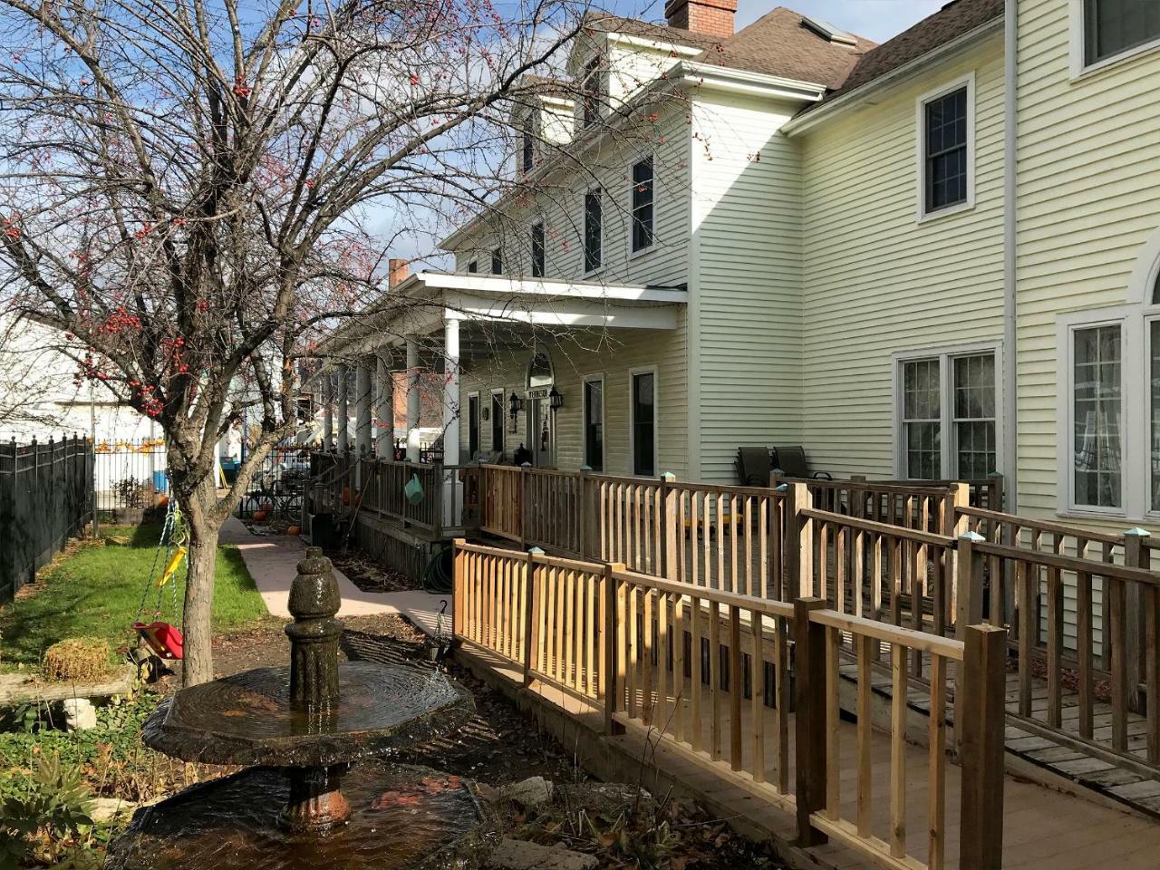 Andor Wenneson Historic Inn Peterson Exterior photo