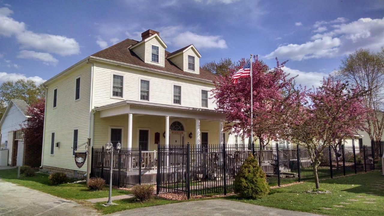 Andor Wenneson Historic Inn Peterson Exterior photo